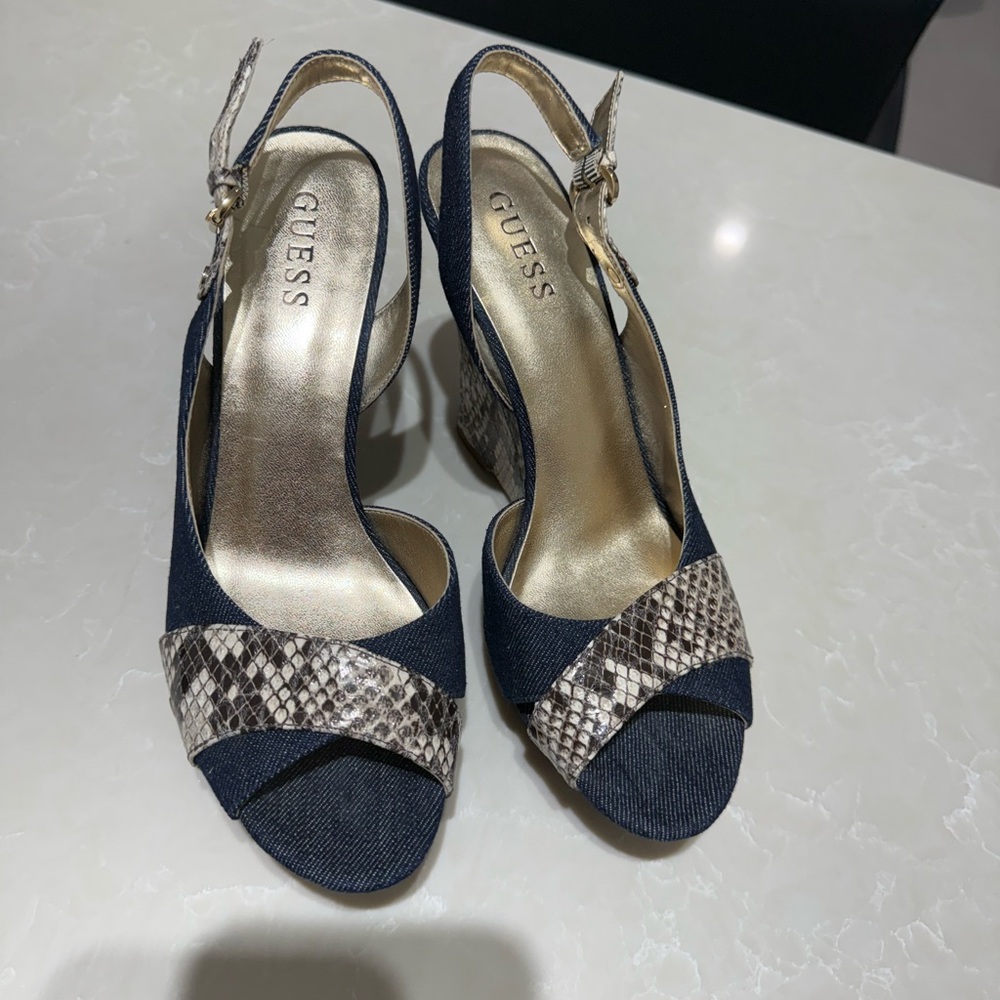 GUESS Navy and Gold Patterned Heels